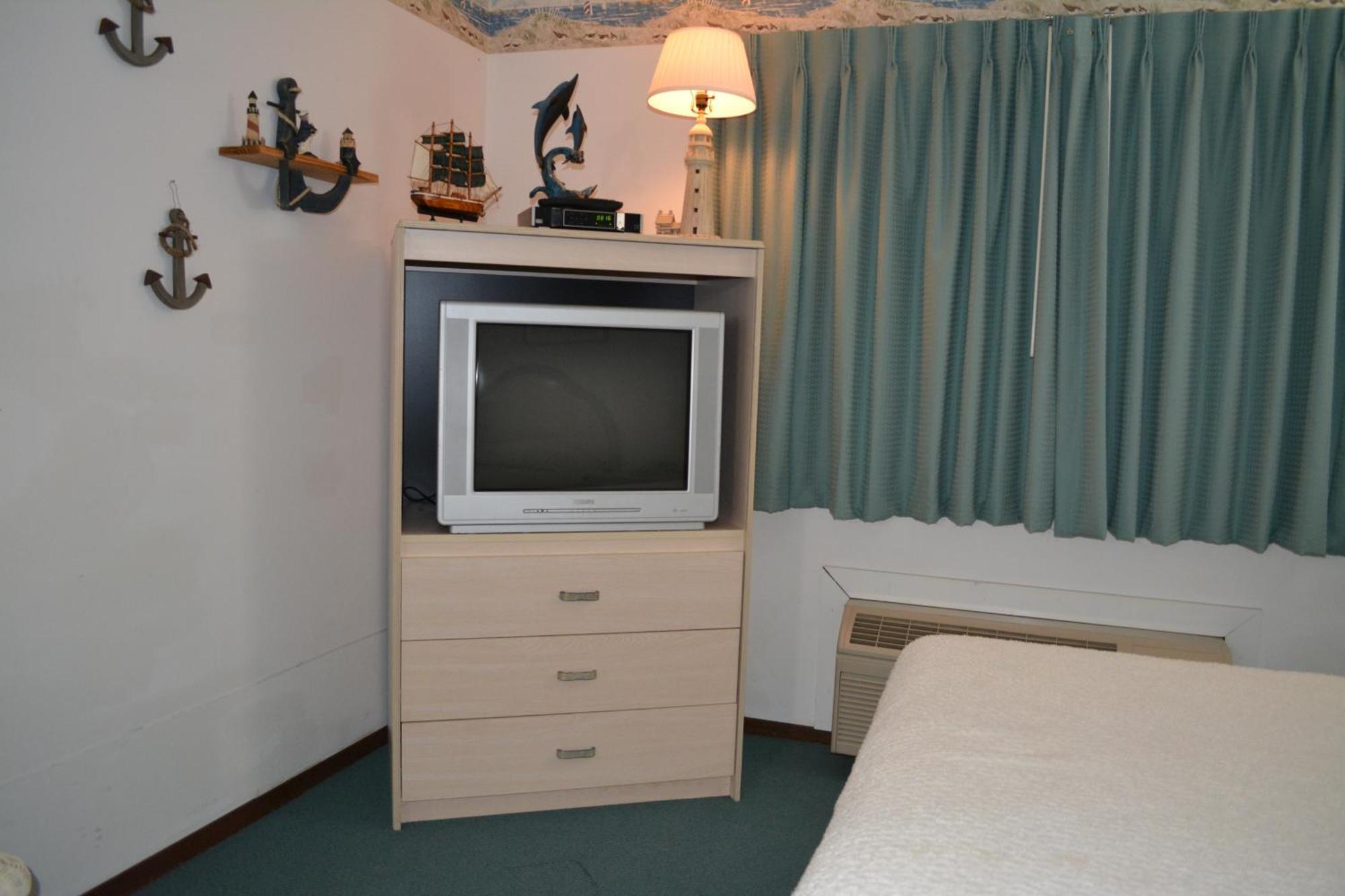 Bloomer Inn & Suites Room photo