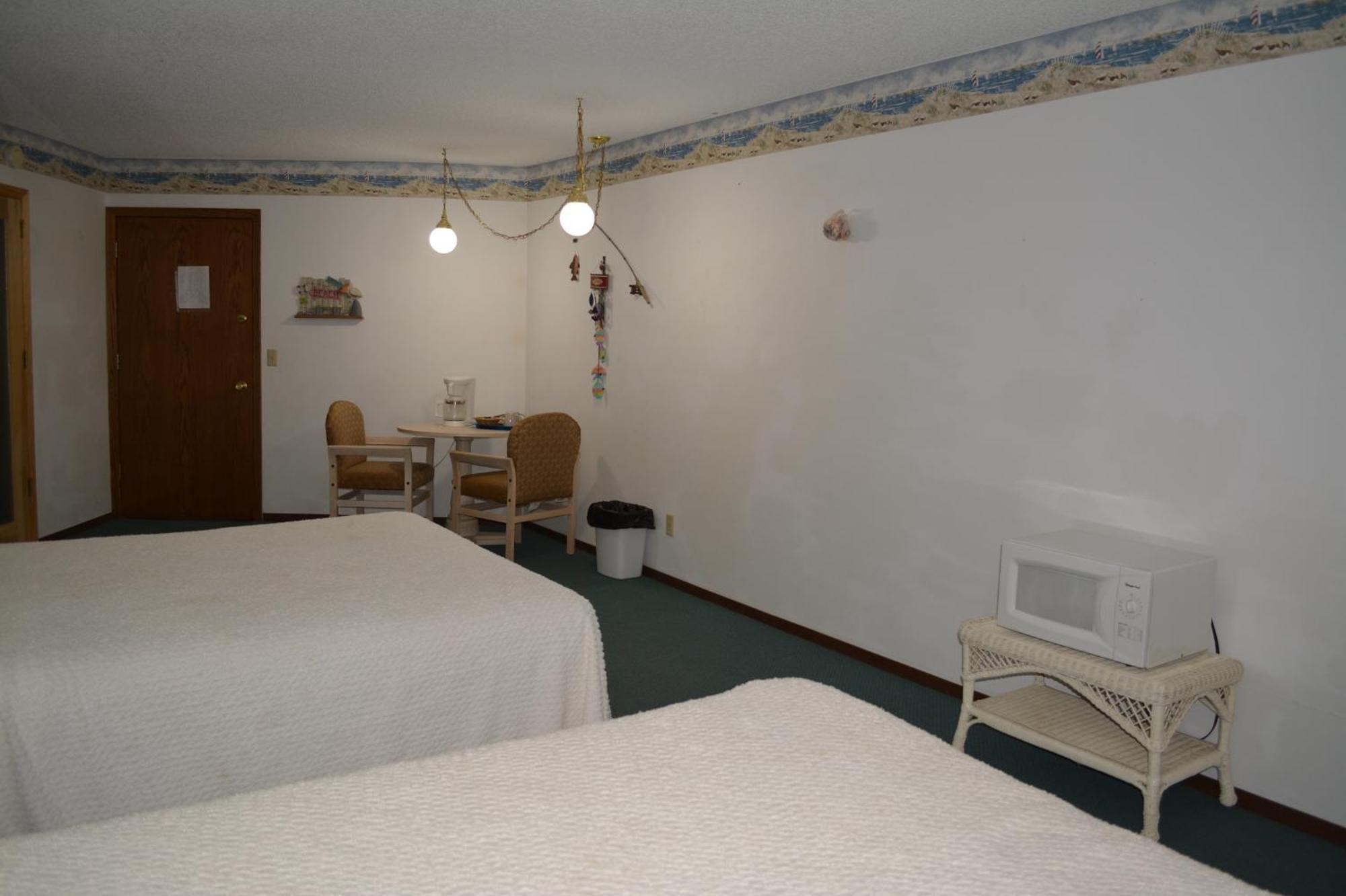 Bloomer Inn & Suites Room photo