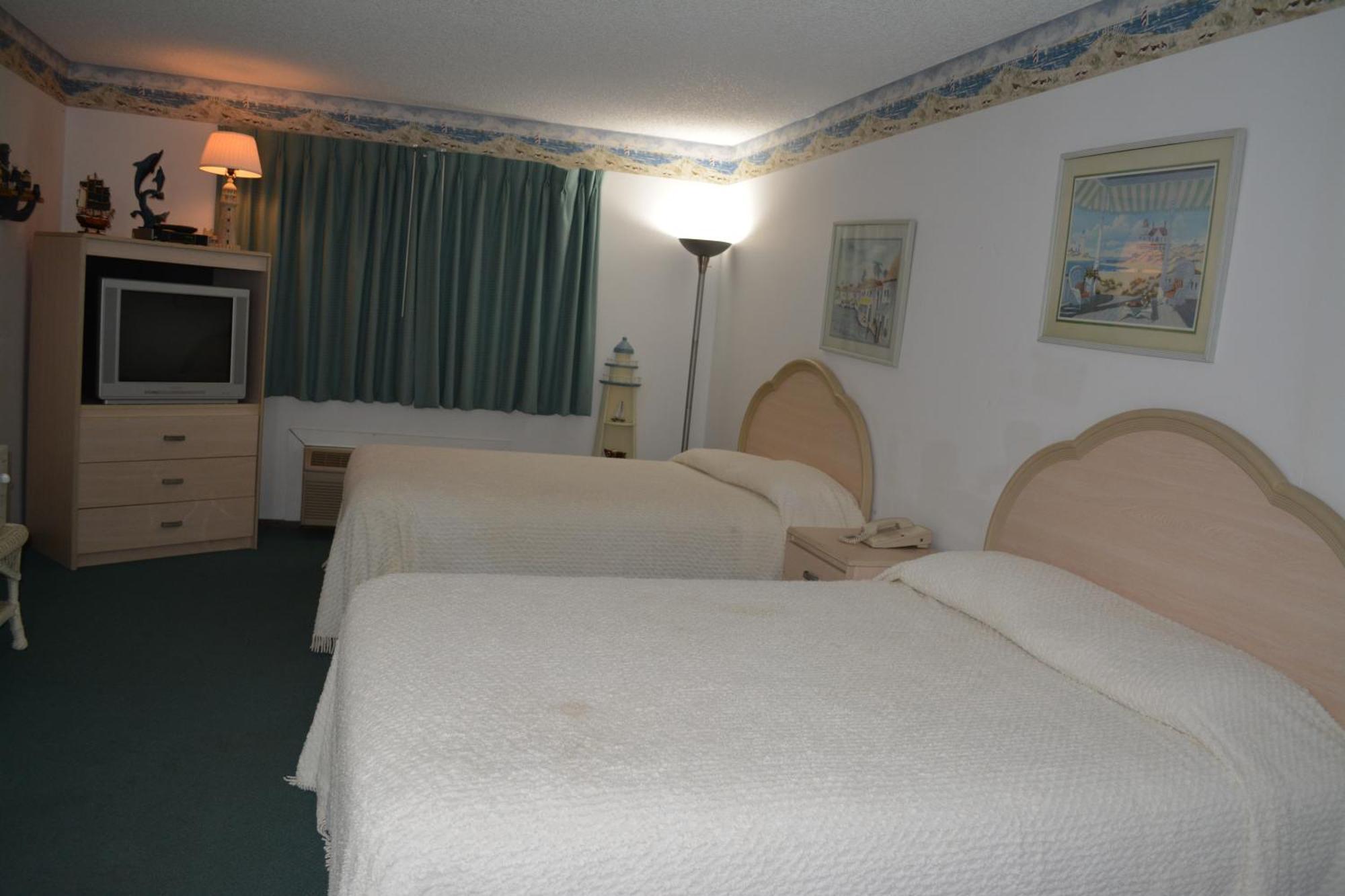 Bloomer Inn & Suites Room photo